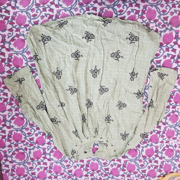 Floral print Top - Picture 3 of 6